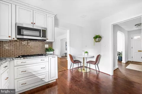1318 Midwood Pl, Silver Spring, MD 20910 photo 10