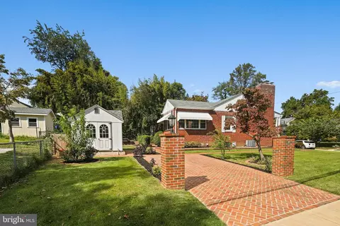 Exterior - 2300 Homestead Dr, Silver Spring, MD 20902 photo 2 of 8