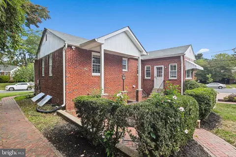 Exterior - 2300 Homestead Dr, Silver Spring, MD 20902 photo 7 of 8