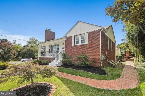 Exterior - 2300 Homestead Dr, Silver Spring, MD 20902 photo 1 of 8