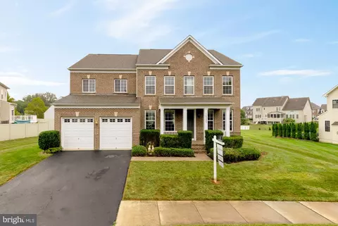 16905 Heartwood Dr, Rockville, MD 20855