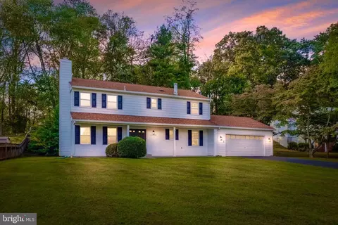 17724 Garrett Dr, Gaithersburg, MD 20878
