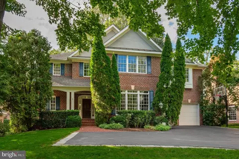 6723 Landon Ln, Bethesda, MD 20817