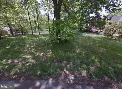 4424 Chestnut Ln, Rockville, MD 20853
