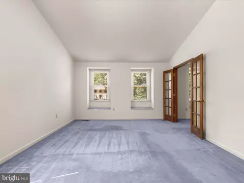 Living - 14709 Harvest Ln, Silver Spring, MD 20905 photo 10 of 11