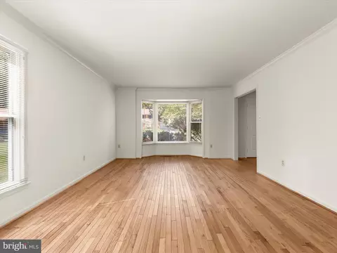Living - 14709 Harvest Ln, Silver Spring, MD 20905 photo 2 of 11