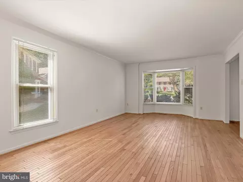 Living - 14709 Harvest Ln, Silver Spring, MD 20905 photo 3 of 11