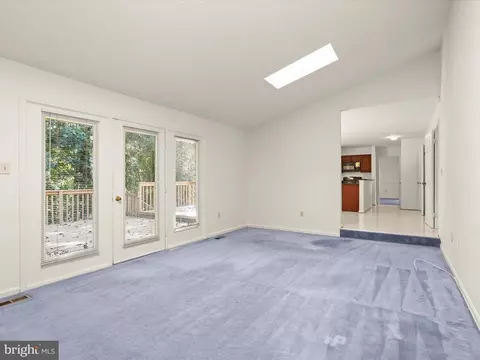 Living - 14709 Harvest Ln, Silver Spring, MD 20905 photo 8 of 11