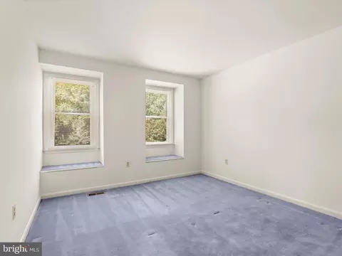 Bedroom - 14709 Harvest Ln, Silver Spring, MD 20905 photo 4 of 10