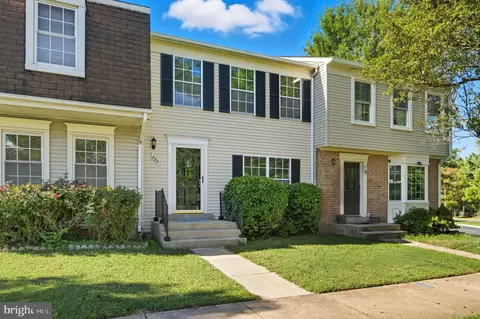 624 Whispering Wind Ct, Gaithersburg, MD 20877