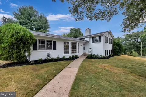 10810 Wheeler Dr, Silver Spring, MD 20901 photo 2