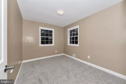 10810 Wheeler Dr, Silver Spring, MD 20901 photo 27