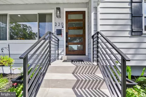 Exterior - 220 Hutton St, Gaithersburg, MD 20877 photo 3 of 6