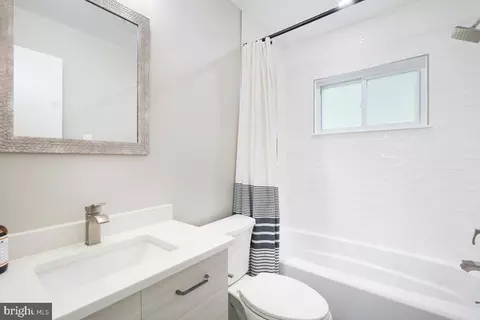 Bath - 220 Hutton St, Gaithersburg, MD 20877 photo 1 of 2