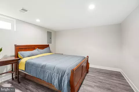 Bedroom - 220 Hutton St, Gaithersburg, MD 20877 photo 5 of 6