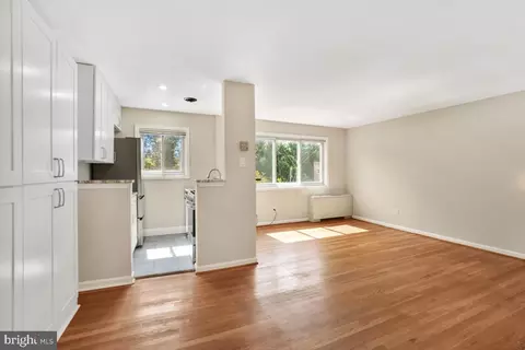 Living - 9736 Glen Ave #201-97, Silver Spring, MD 20910 photo 2 of 8