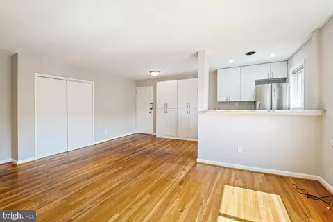 Living - 9736 Glen Ave #201-97, Silver Spring, MD 20910 photo 8 of 8