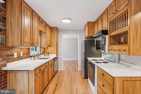 2209 Victor Ct, Silver Spring, MD 20906 photo 4