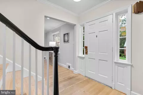 1514 Red Oak Dr, Silver Spring, MD 20910 photo 3