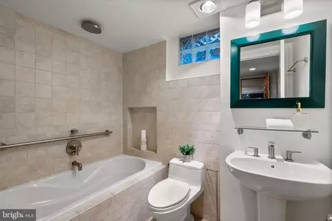 9109 Fairview Rd, Silver Spring, MD 20910 photo 38