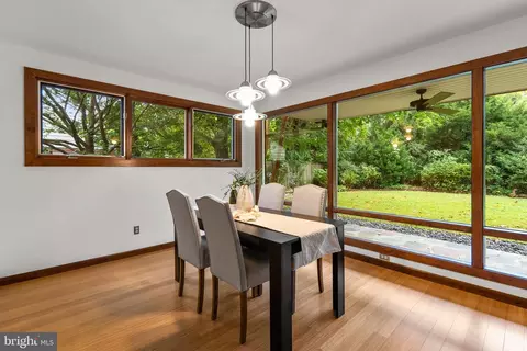 9109 Fairview Rd, Silver Spring, MD 20910 photo 11