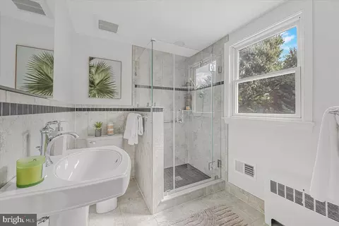 1902 Rookwood Rd, Silver Spring, MD 20910 photo 19