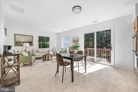 1902 Rookwood Rd, Silver Spring, MD 20910 photo 11