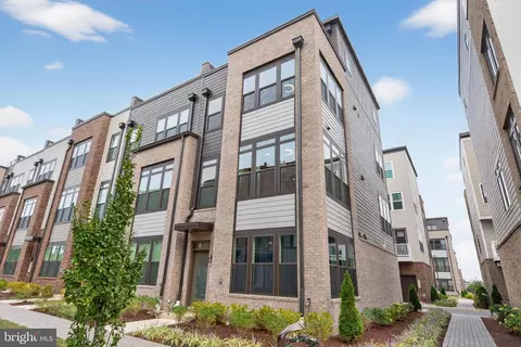 8275 Front Loop, Rockville, MD 20855
