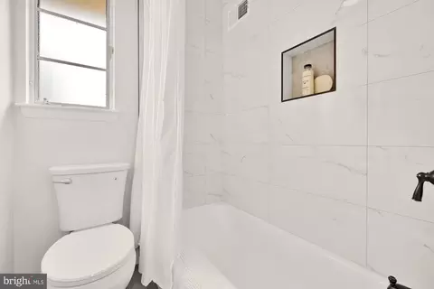 Bath - 525 E Indian Spring Dr, Silver Spring, MD 20901 photo 4 of 5