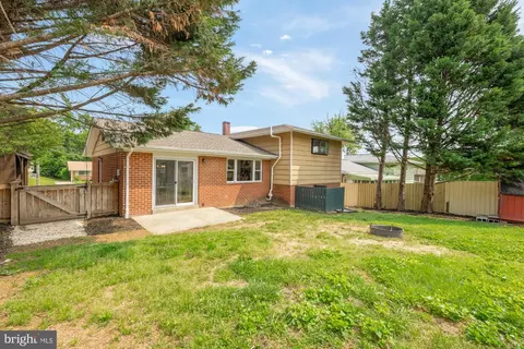 Exterior - 525 E Indian Spring Dr, Silver Spring, MD 20901 photo 4 of 4