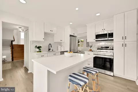 Kitchen - 525 E Indian Spring Dr, Silver Spring, MD 20901 photo 2 of 6