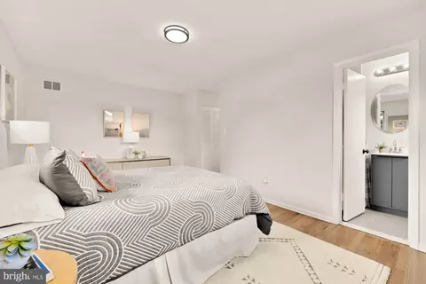 Bedroom - 525 E Indian Spring Dr, Silver Spring, MD 20901 photo 4 of 7