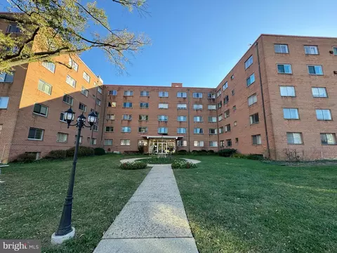 614 Sligo Ave #309, Silver Spring, MD 20910 photo 1