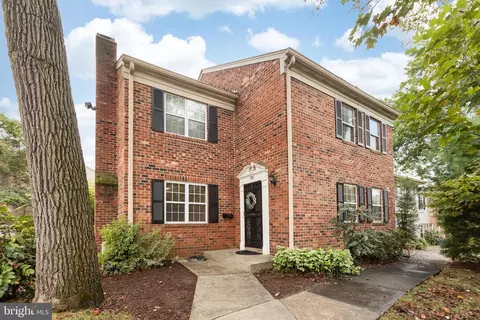 788 Princeton Pl #2-788, Rockville, MD 20850