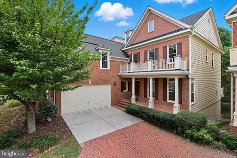 705 Oak Knoll Ter, Rockville, MD 20850