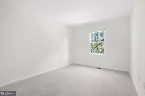 Bedroom - 9 Fairdale Ct, Silver Spring, MD 20905 photo 3 of 4