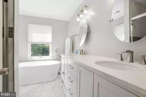 Bath - 9 Fairdale Ct, Silver Spring, MD 20905 photo 2 of 4