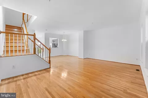 Living - 9443 Fields Rd, Gaithersburg, MD 20878 photo 2 of 5