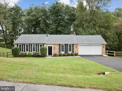 11110 Hoffman Dr, Germantown, MD 20876