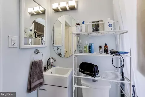 Bath - 10146 Dallas Ave, Silver Spring, MD 20901 photo 2 of 3