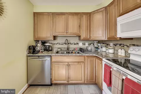 Kitchen - 10146 Dallas Ave, Silver Spring, MD 20901 photo 1 of 2