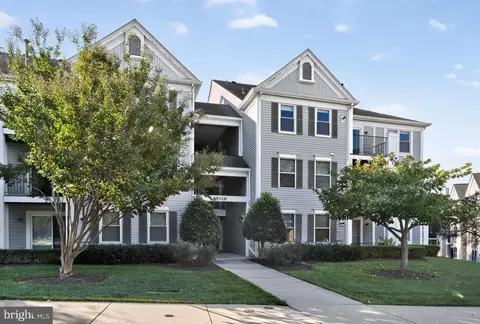 10018 Vanderbilt Cir #5, Rockville, MD 20850