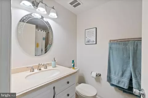 Bath - 2 Broomall Ct, Silver Spring, MD 20906 photo 1 of 2