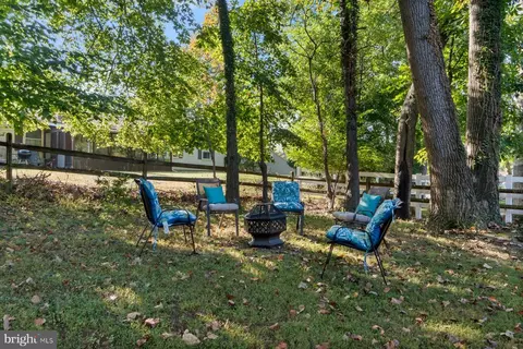 Exterior - 2 Broomall Ct, Silver Spring, MD 20906 photo 4 of 13