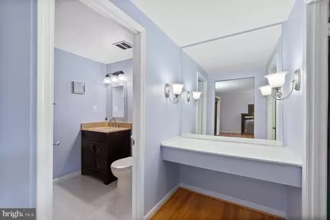 Entry Way - 2 Broomall Ct, Silver Spring, MD 20906 photo 2 of 3