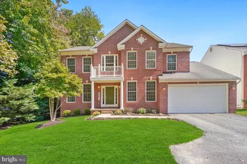 18431 Forest Crossing Ct, Olney, MD 20832