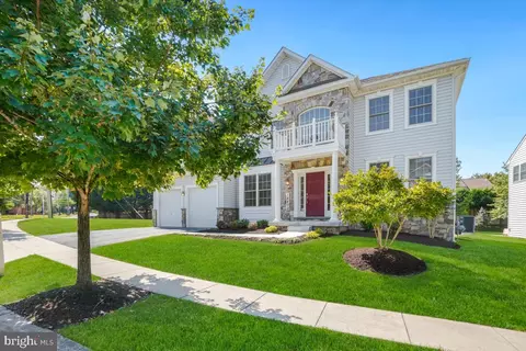 18400 Forest Crossing Ct, Olney, MD 20832
