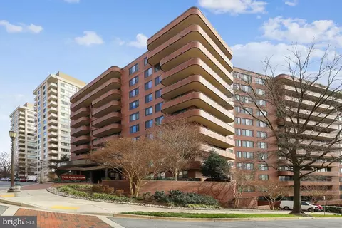 4550 N Park Ave N #208, Chevy Chase, MD 20815