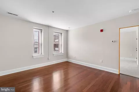 Living - 9610 Dewitt Dr #B106, Silver Spring, MD 20910 photo 4 of 4
