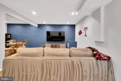10813 Bucknell Dr #25, Silver Spring, MD 20902 photo 36